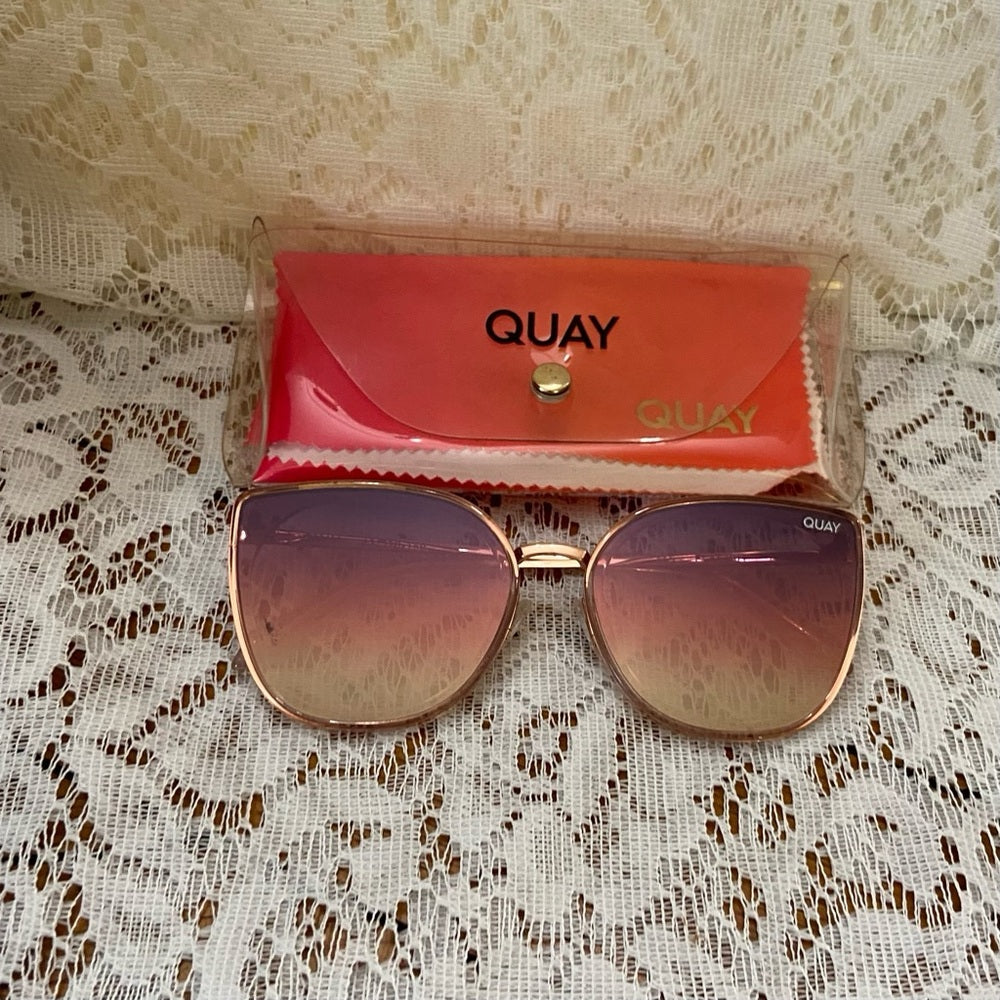 Quay Australia Oversized Pink Sunglasses T812