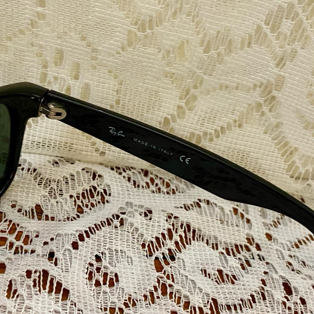 Rayban Wayfarer, Italy RB2132 901 55#18 Black Sunglasses