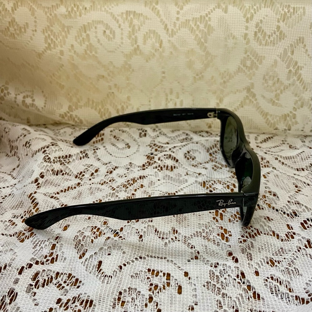 Rayban Wayfarer, Italy RB2132 901 55#18 Black Sunglasses
