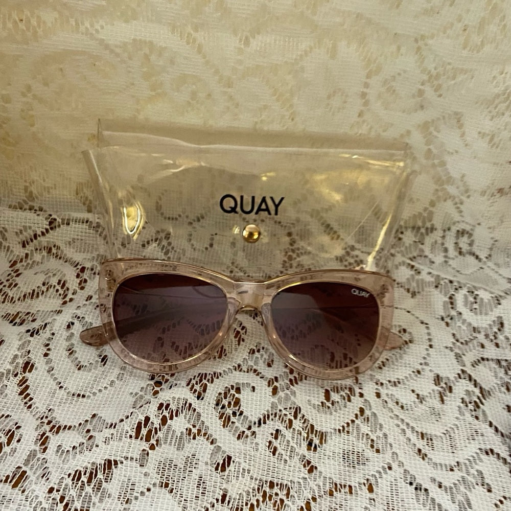 Quay Australia Oversized Cat Eye, Steal A Kiss III Pink Sunglasses