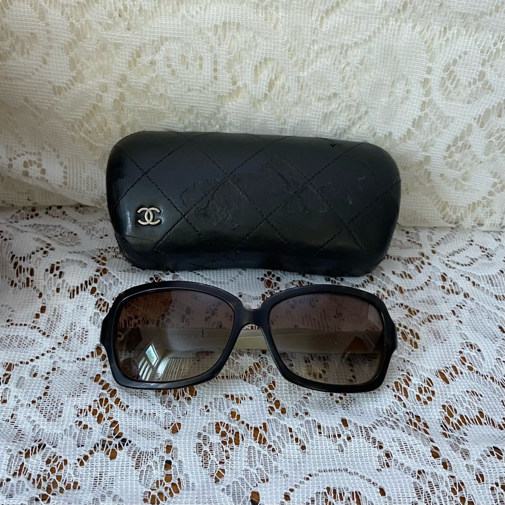 Chanel 5143 Sunglasses with Original Case
