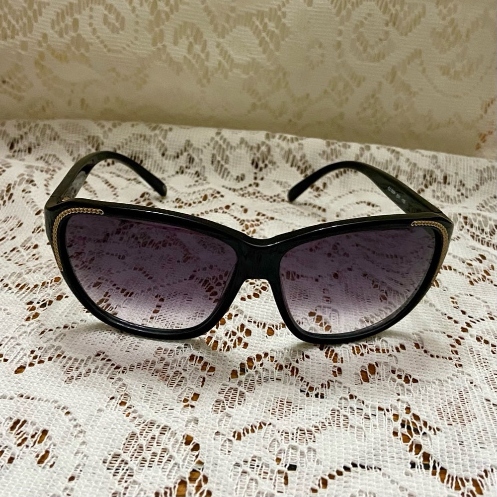 Chloe CL2209 Black Sunglasses with Original Case