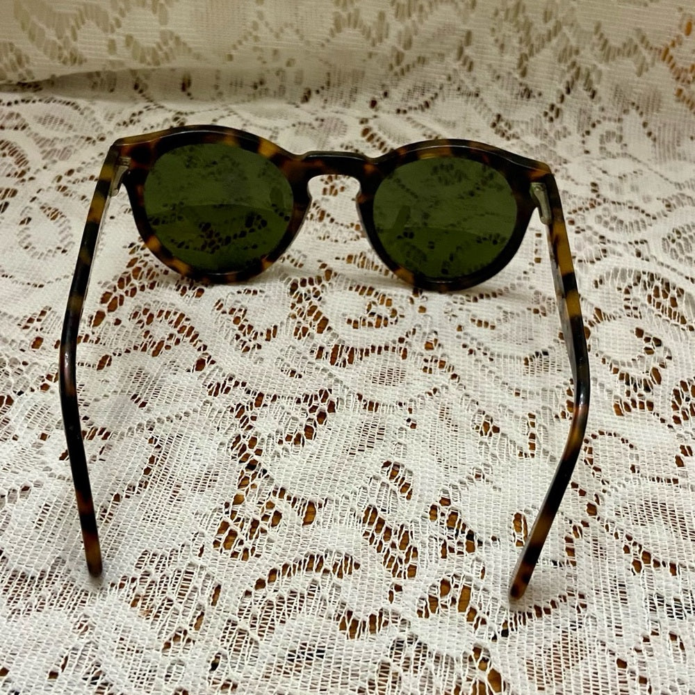 Vintage Illesteva Leonard Brown Tortoise Sunglasses with Case