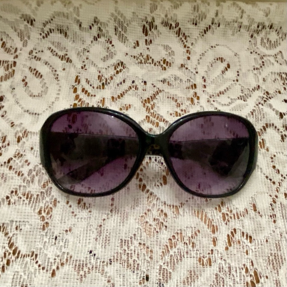 Vintage Guess Purplish Black Oversized Sunglasses