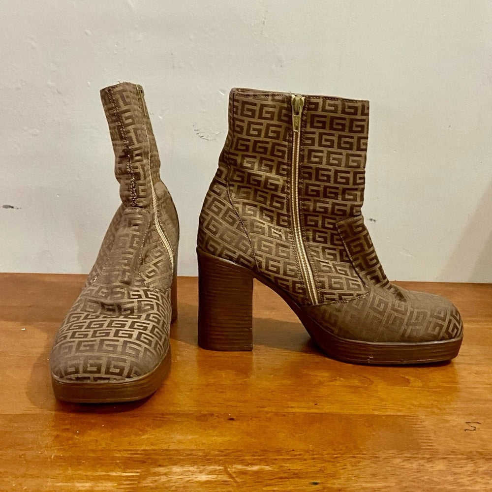 Rouge Helium Brown G Canvass Boots Size 9