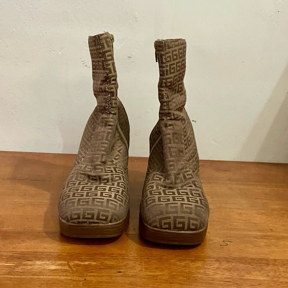 Rouge Helium Brown G Canvass Boots Size 9