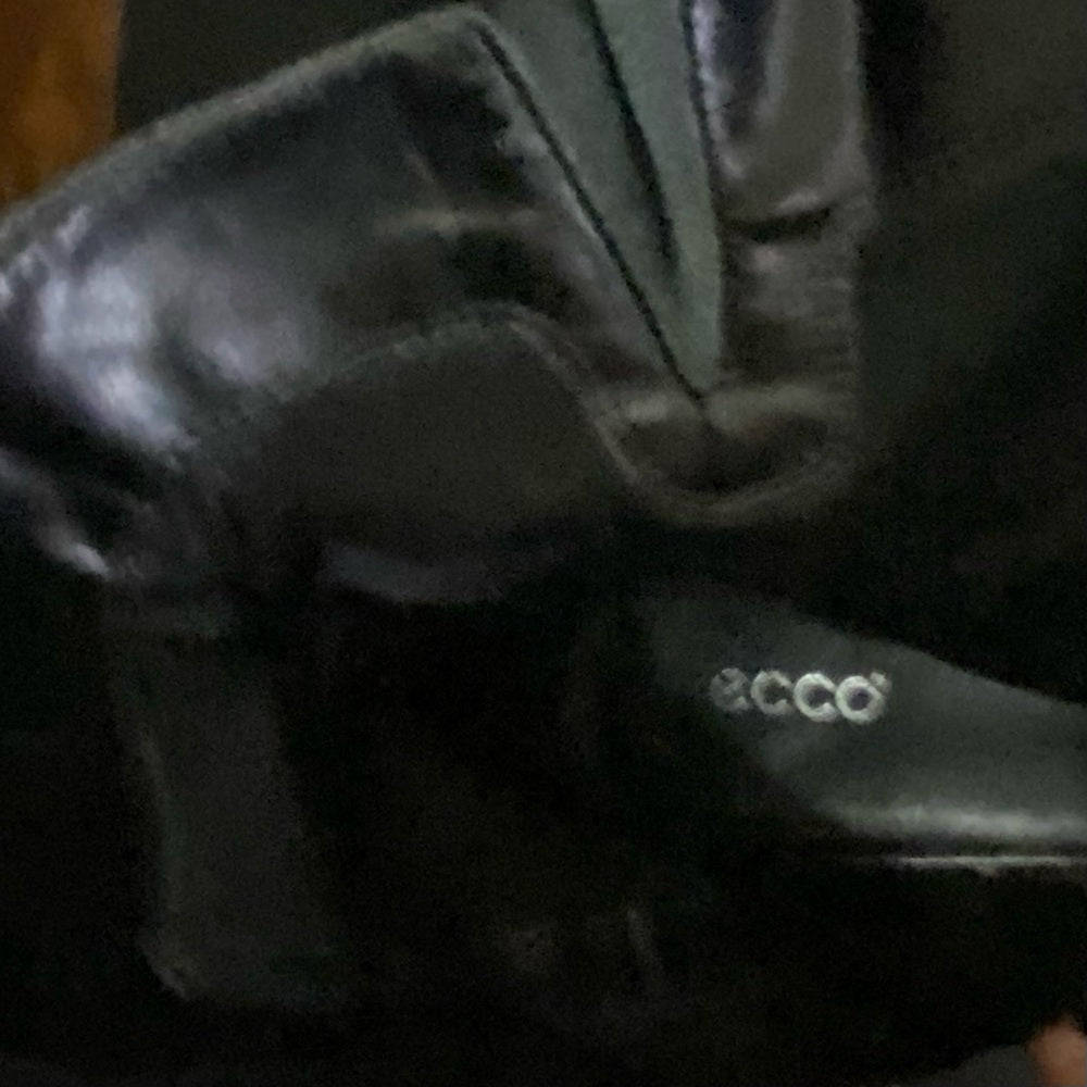 Ecco Black Leather Boots Size 40 (9.5)