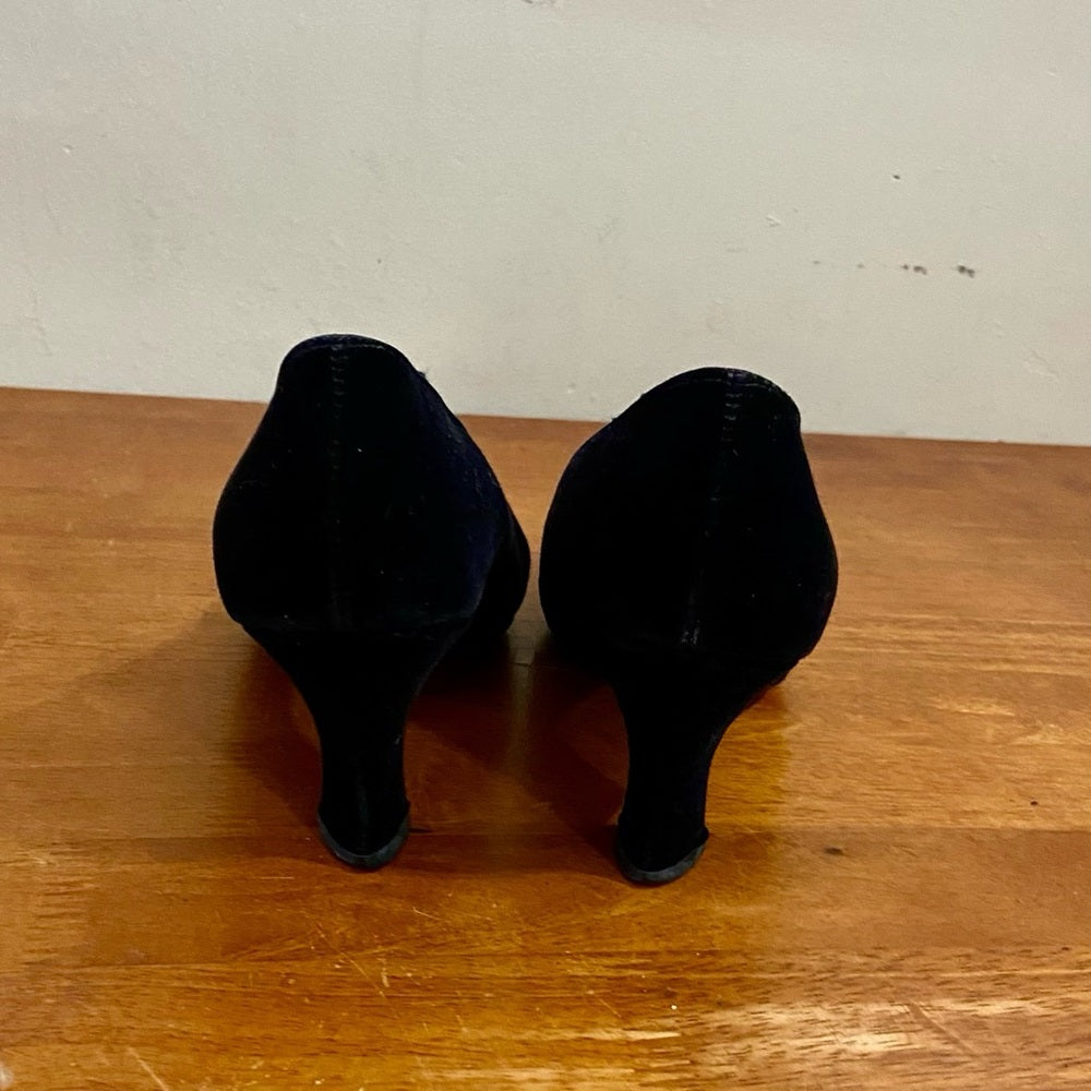 Notorious Black Velvet High Heel Shoes Size 8