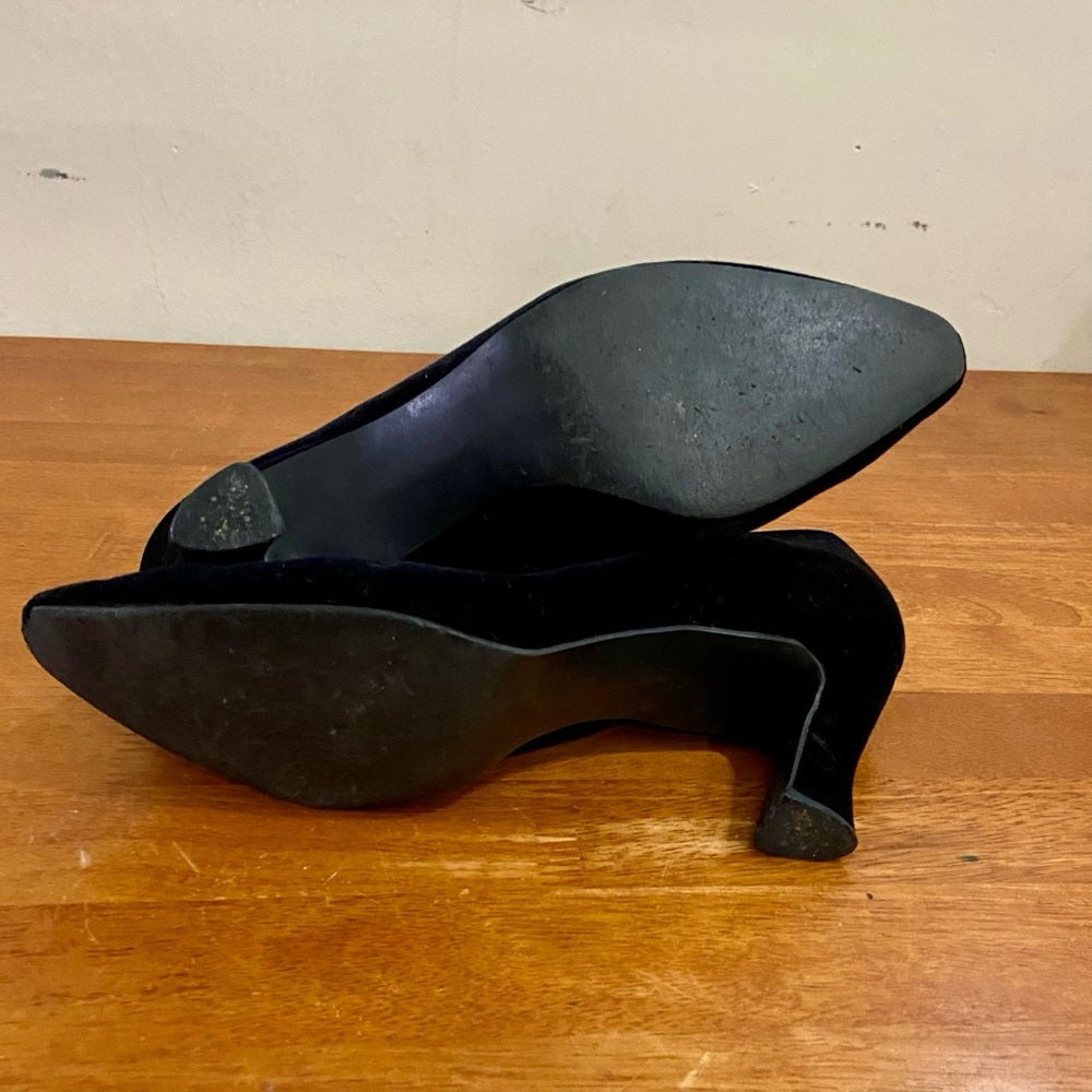 Notorious Black Velvet High Heel Shoes Size 8