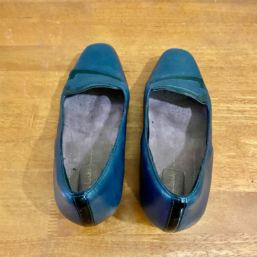 Clarks Blue-Black Leather Shoes Size 8