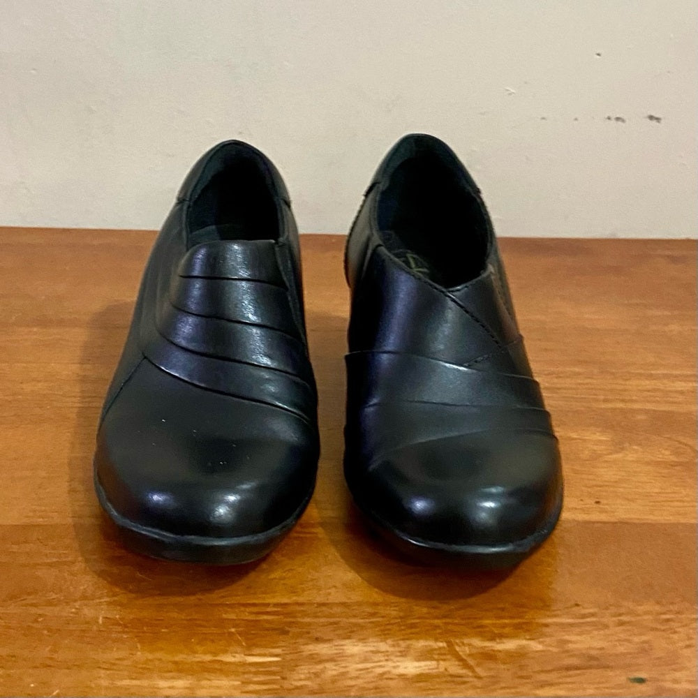 Clarks Bendables Black Leather Ankle Boots -Size 6
