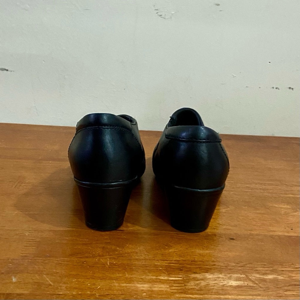 Clarks Bendables Black Leather Ankle Boots -Size 6