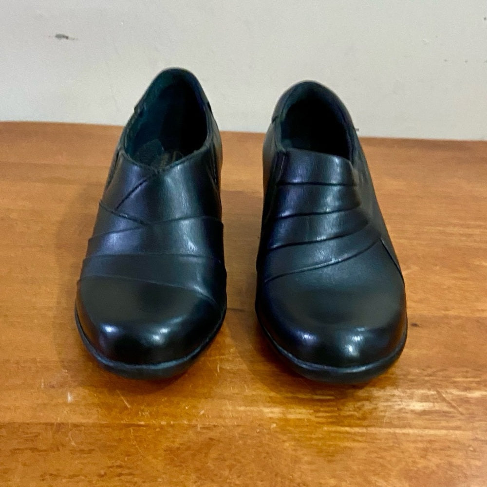 Clarks Bendables Black Leather Ankle Boots -Size 5.5