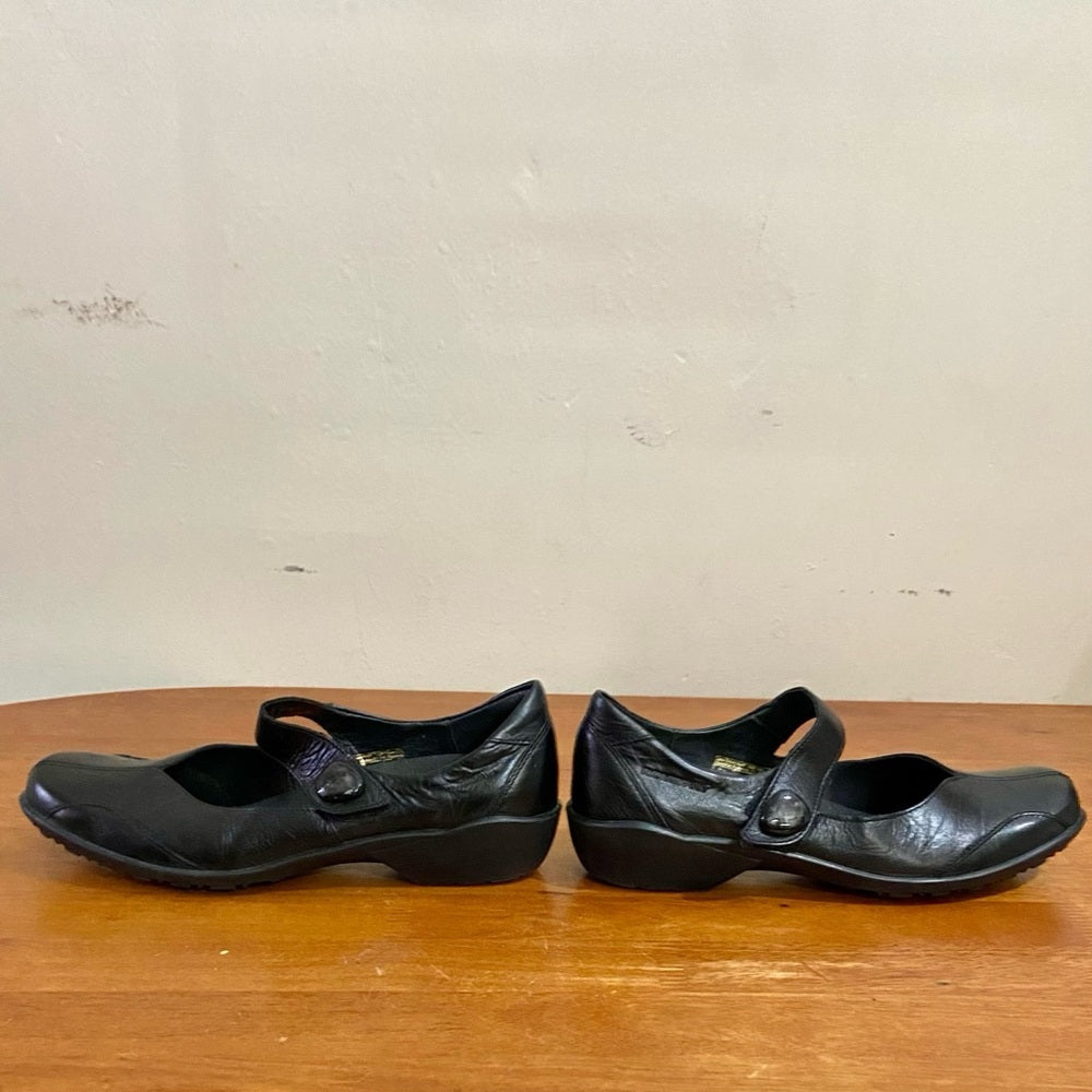 Romika Black Leather Mary Jane Loafer- Size 39 / 8