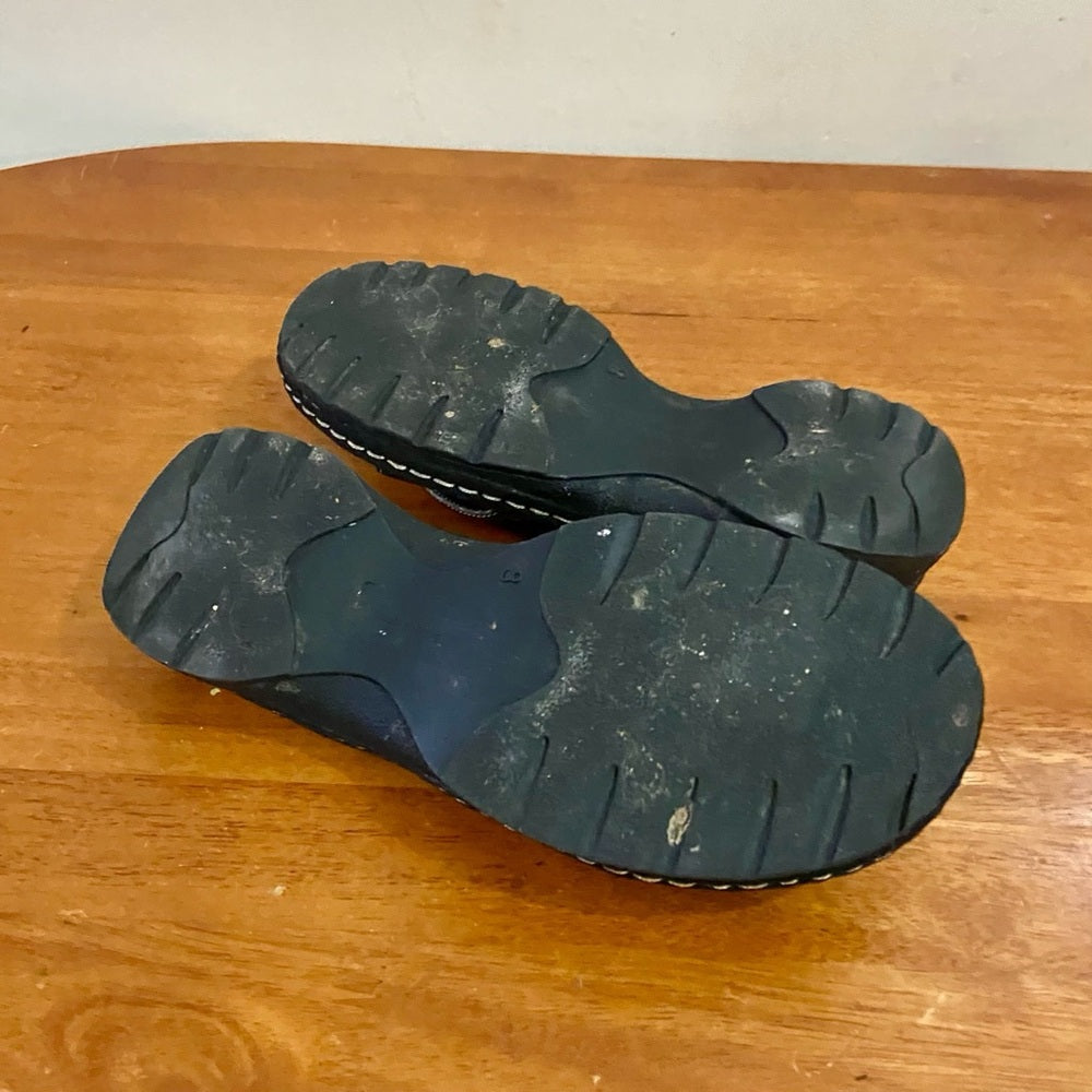 Falls Creek Black Leather Sandals -Size 8