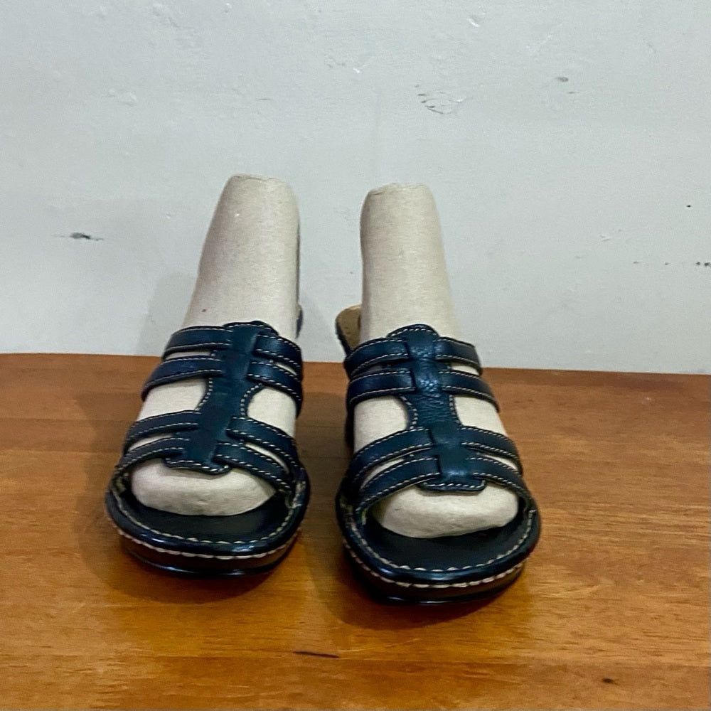 BOC Black Wedge Sandals Size 8/ 39