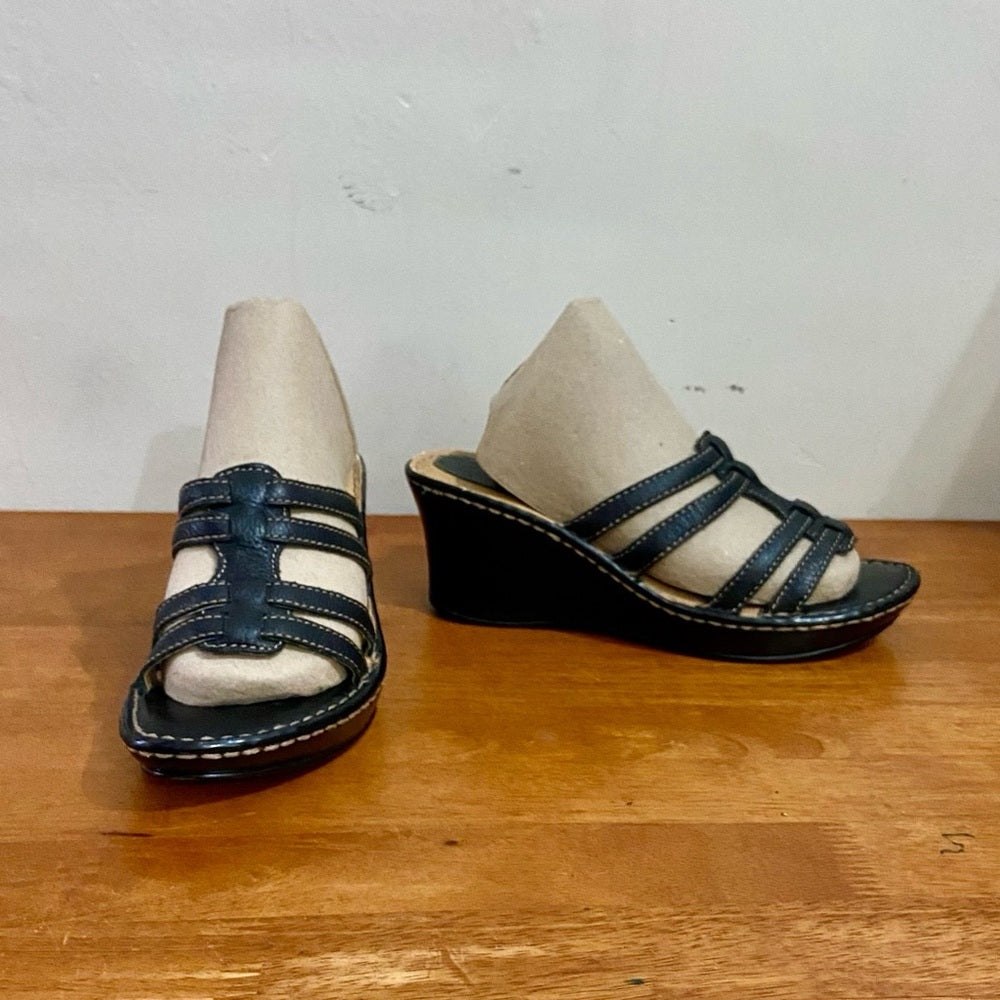 BOC Black Wedge Sandals Size 8/ 39