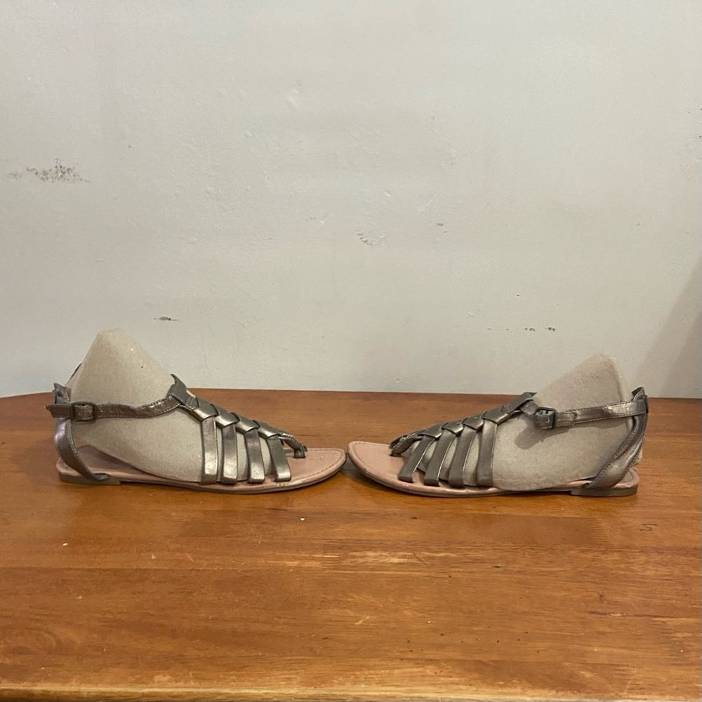 Faded Glory Gold Lesther Flat Sandals Size 8