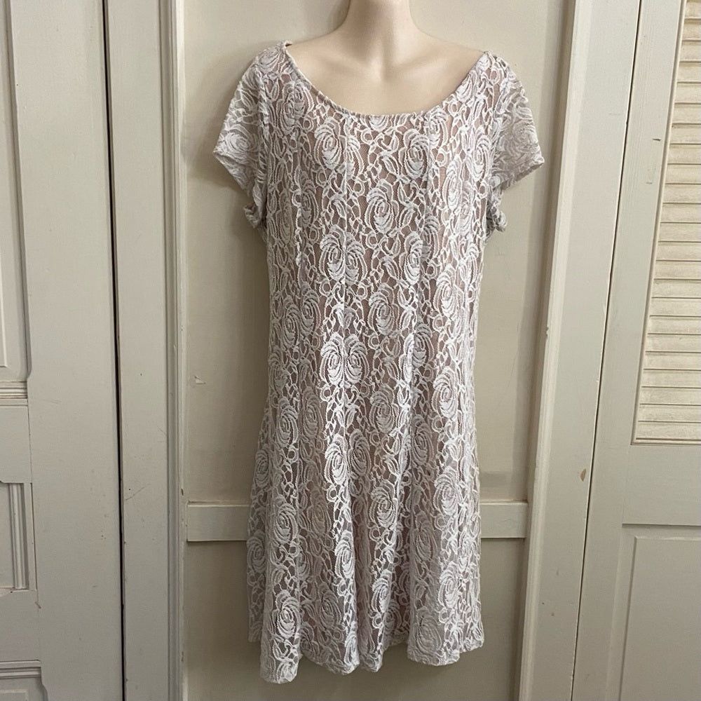 Perceptions White Eyelet-Lace, Beige Lined Dress Size XL