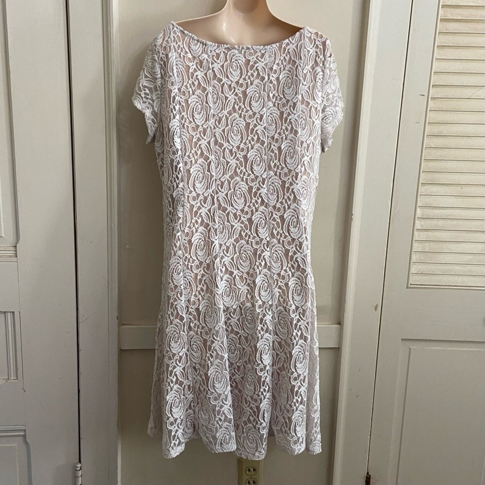 Perceptions White Eyelet-Lace, Beige Lined Dress Size XL