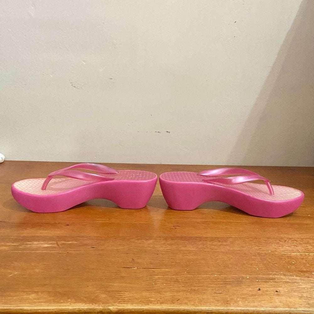 East Side Pink Flip Flop Wedge Heeled Sandals Size 7.5