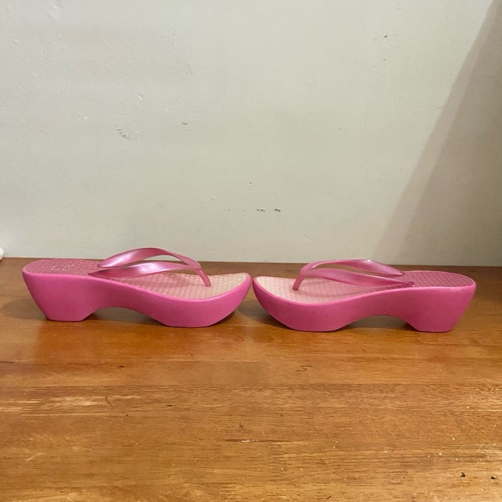 East Side Pink Flip Flop Wedge Heeled Sandals Size 7.5