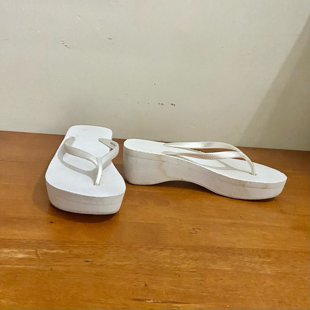 White Flip Flop Rubber Wedge Heeled Sandals Size 8