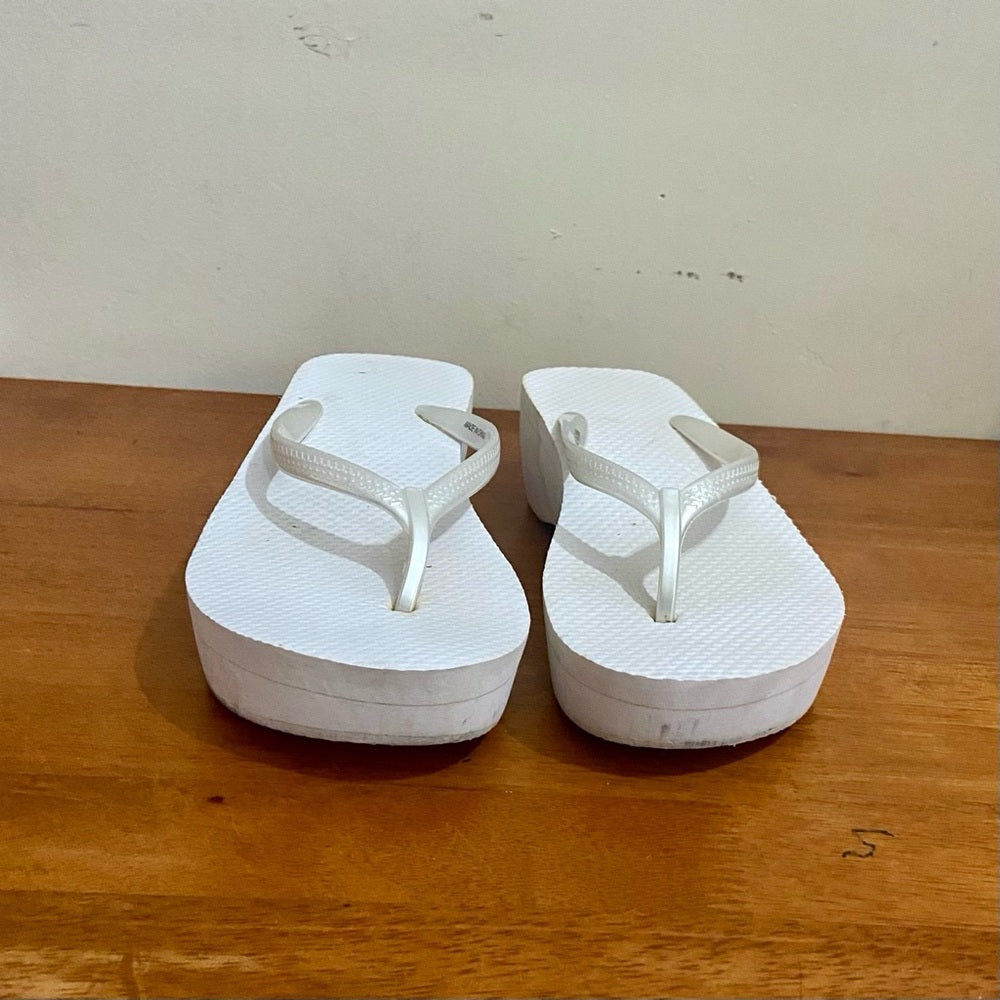 White Flip Flop Rubber Wedge Heeled Sandals Size 8