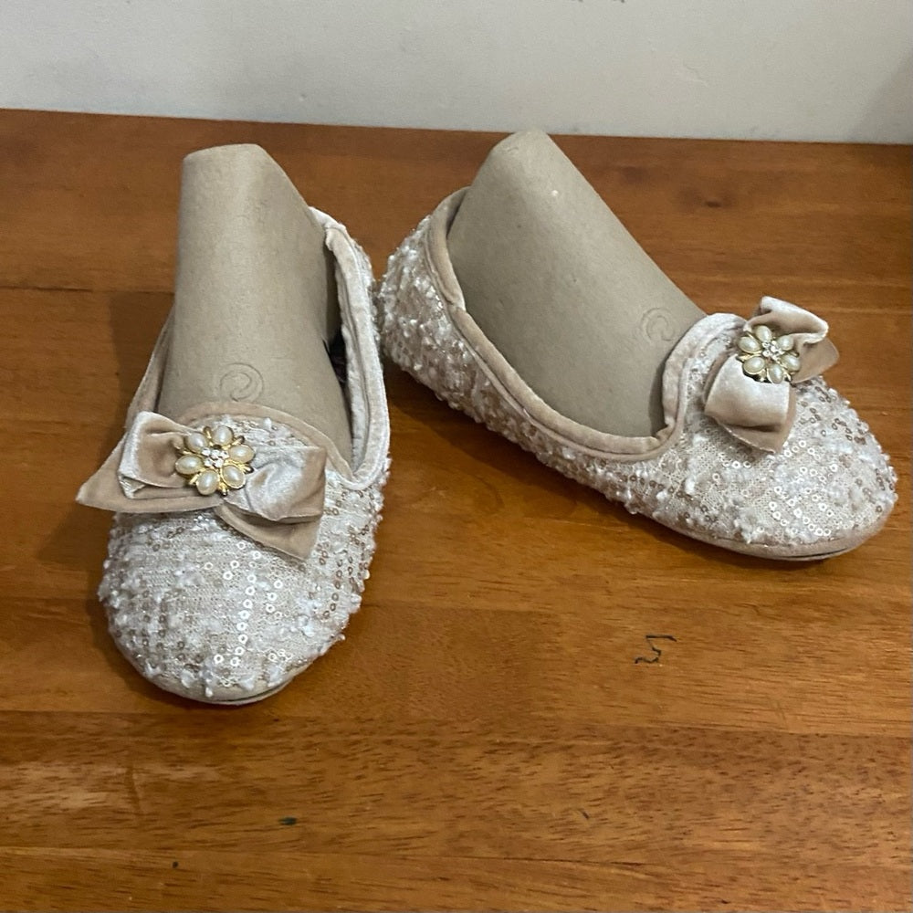 Pretty You, Elegant Light Pink Bedroom Slippers w/ Sequins, Pearls, Bow Size 5-6