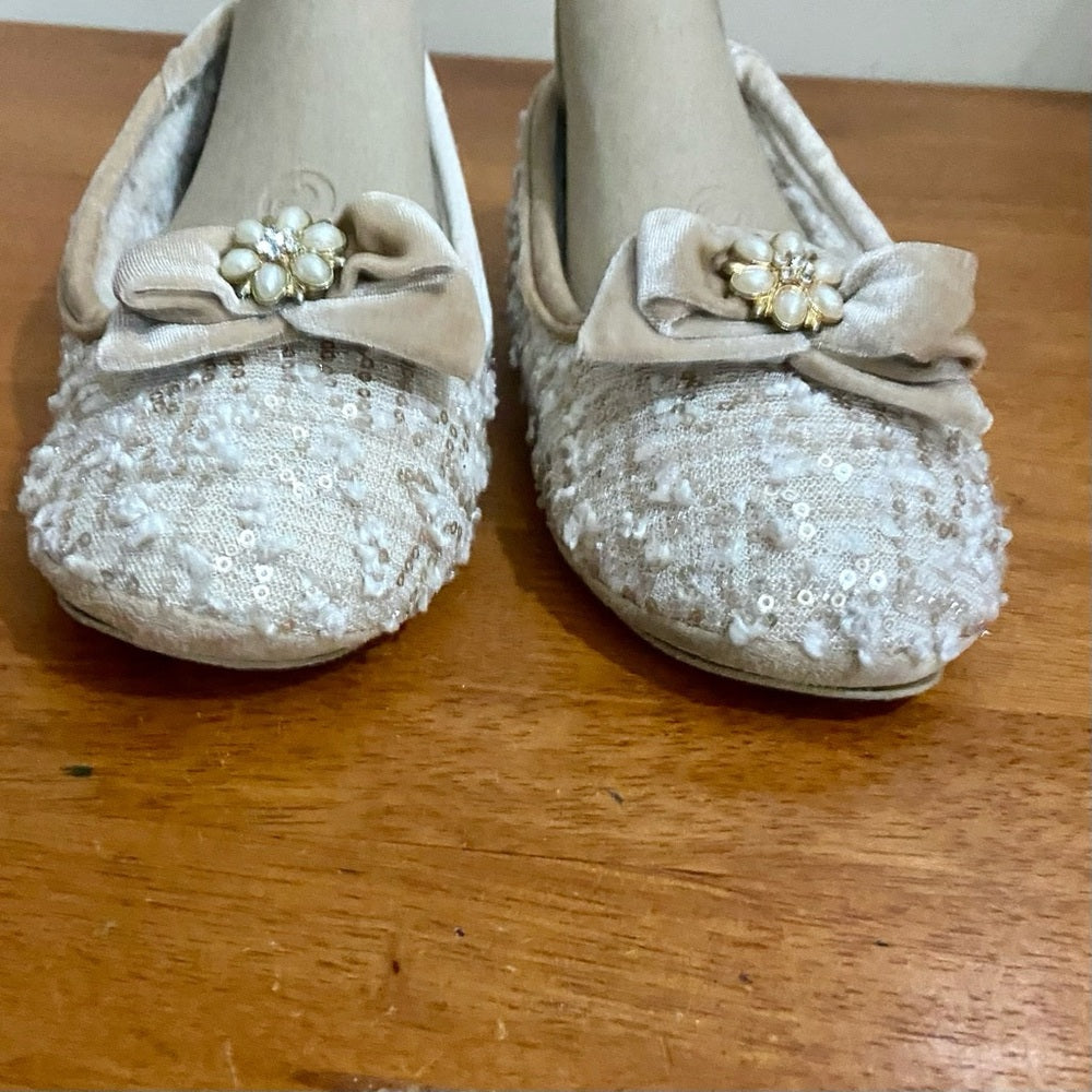 Pretty You, Elegant Light Pink Bedroom Slippers w/ Sequins, Pearls, Bow Size 5-6