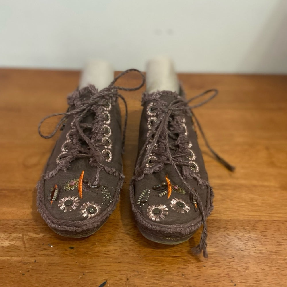 LSK Brown Canvas Espadrille Sneakers with Embellishments Size 8-8.5