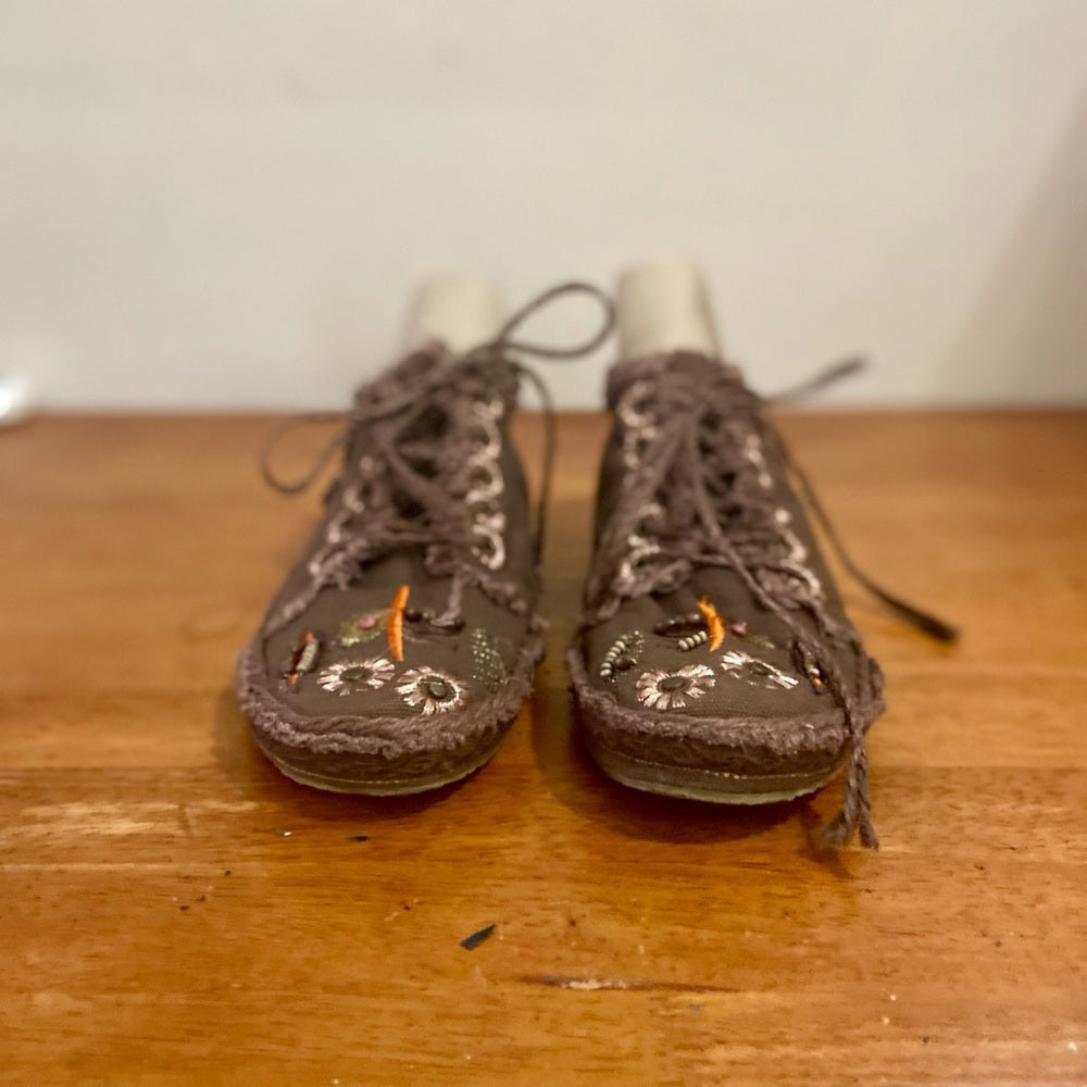 LSK Brown Canvas Espadrille Sneakers with Embellishments Size 8-8.5
