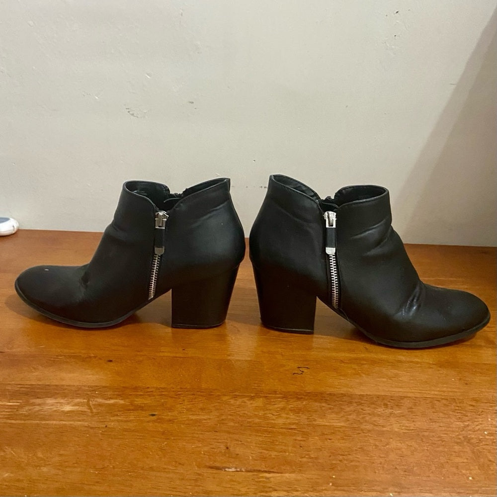 Style & Co., Black Leather Ankle Boots Size 9