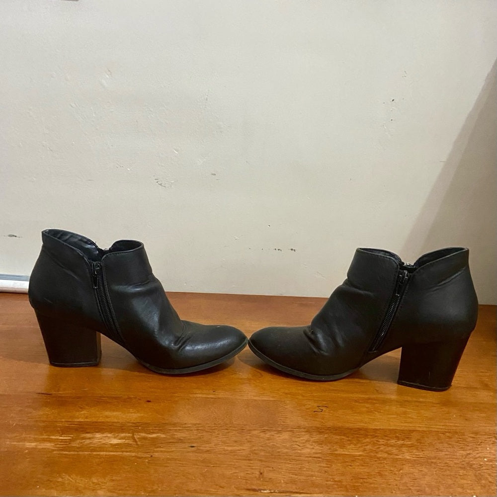 Style & Co., Black Leather Ankle Boots Size 9