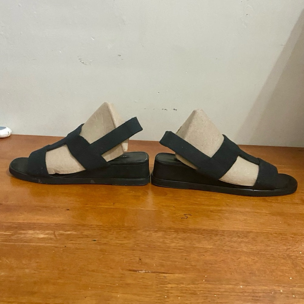 Sesto Meucci, Made in Italy, Black Elastic Sandals Size 8.5