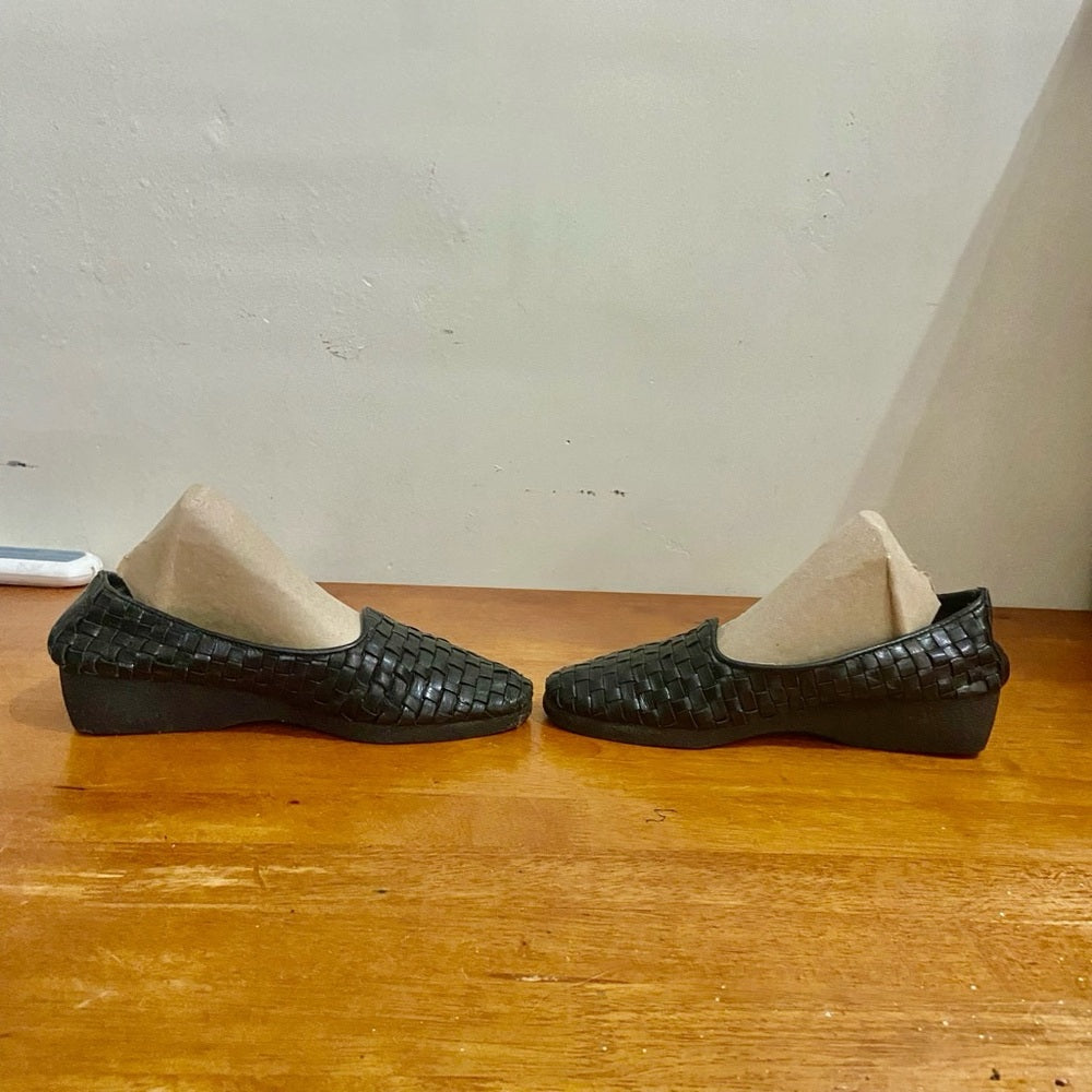 Comfy, Black Woven Shoes Size-8B
