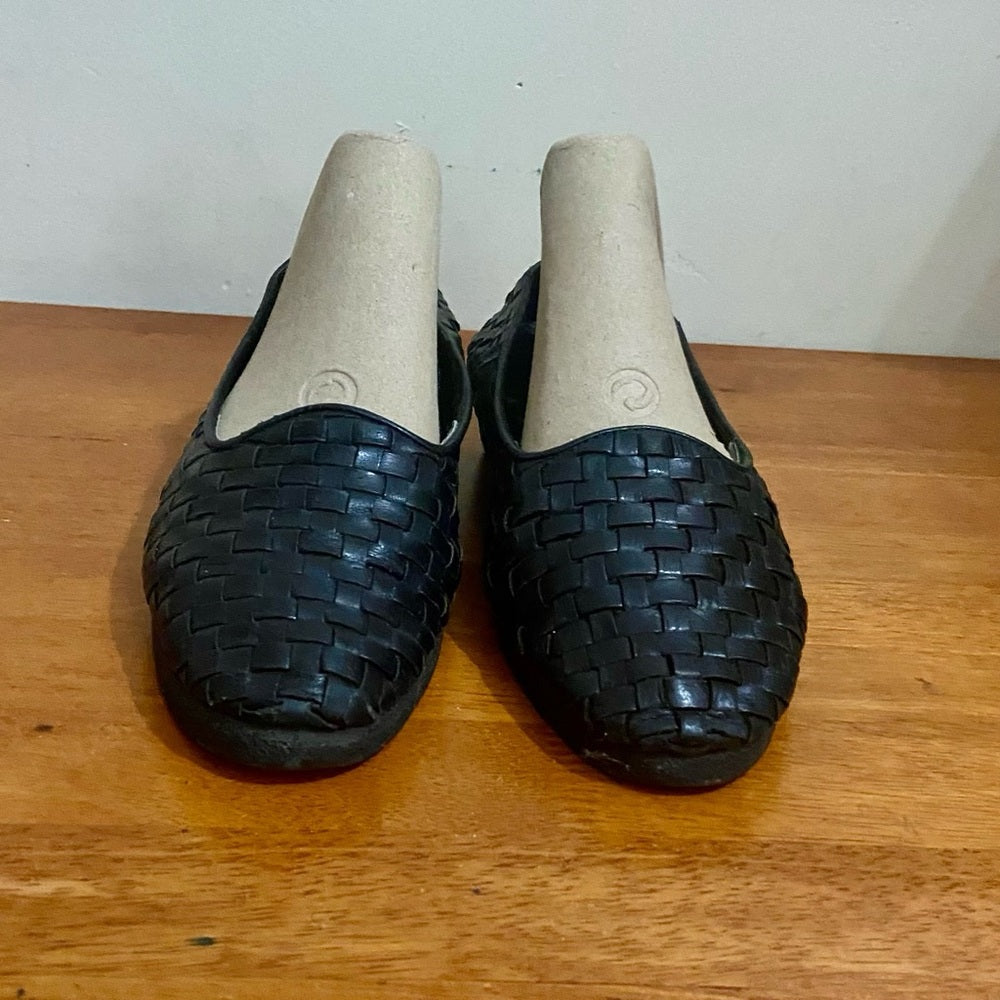 Comfy, Black Woven Shoes Size-8B