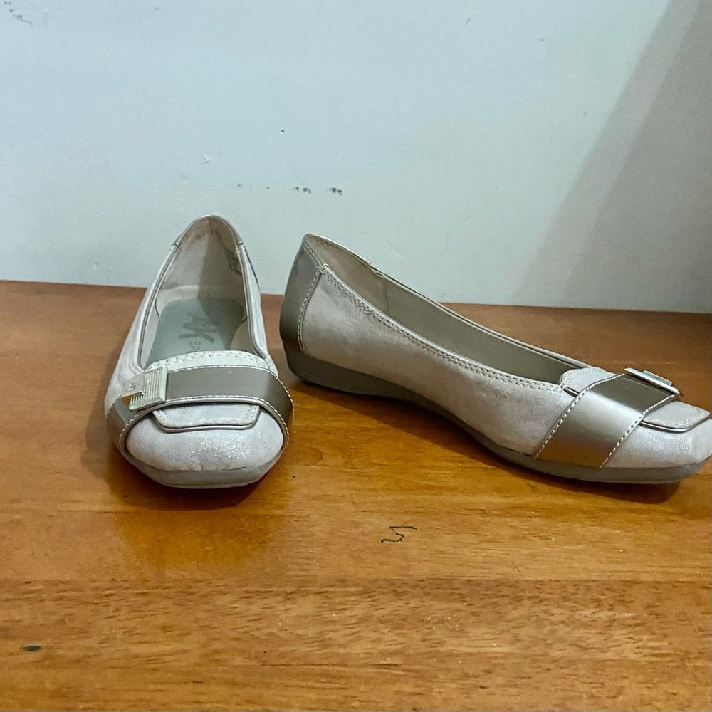 Anne Klein Sport- Creamy Gold shoes or Loafer-Size 7