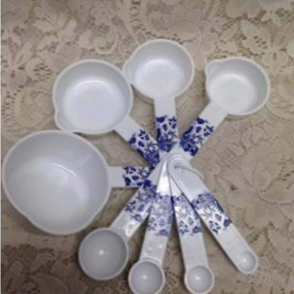 Blue Willow Measuring Cups and Spoons