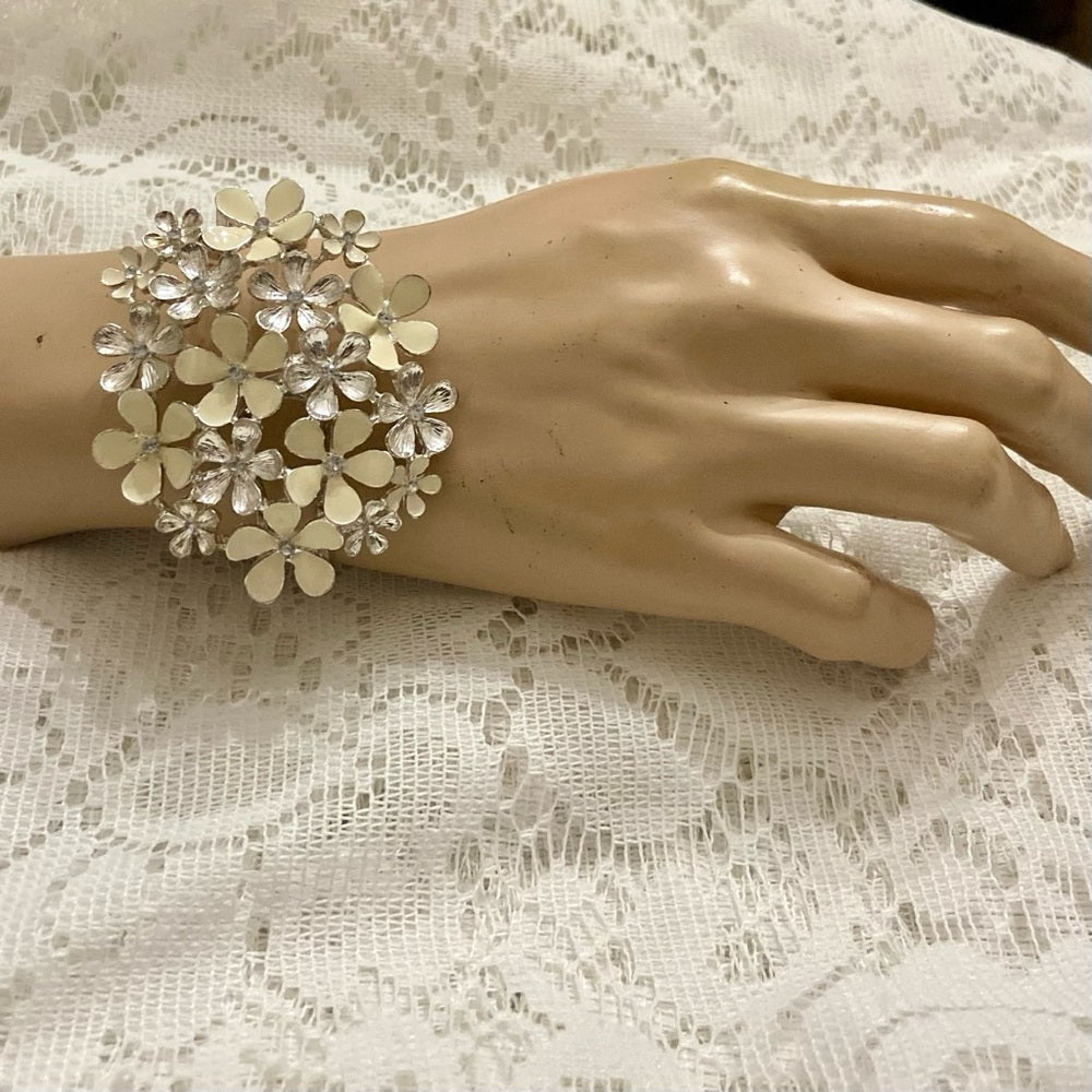 Lot of 2 Vintage Chunky, Beige Floral Hinged and Gold Tone Paisley Cuff Bangle