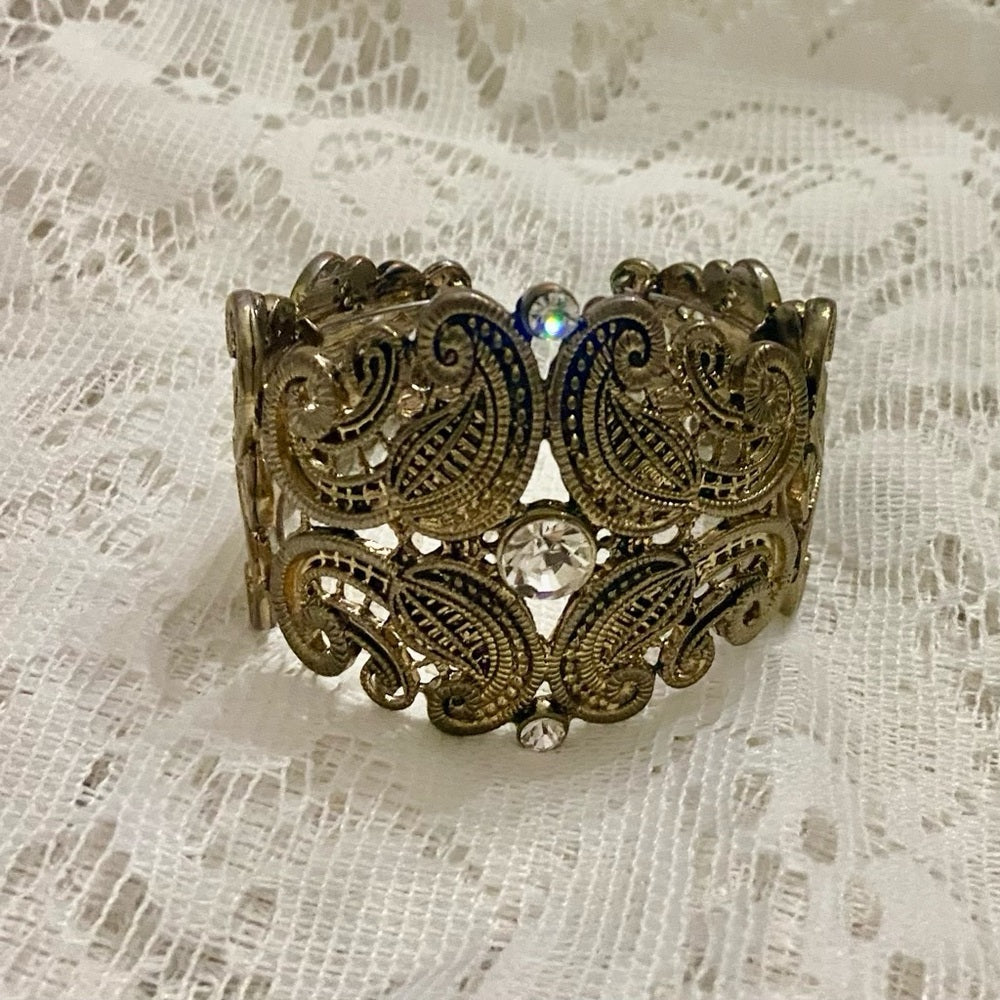 Lot of 2 Vintage Chunky, Beige Floral Hinged and Gold Tone Paisley Cuff Bangle