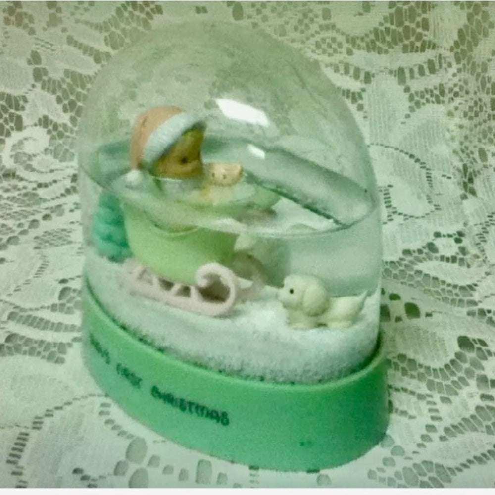 1990 Precious Moments, Baby's First Christmas, 4inx4in Snow Bubble Glass Dome