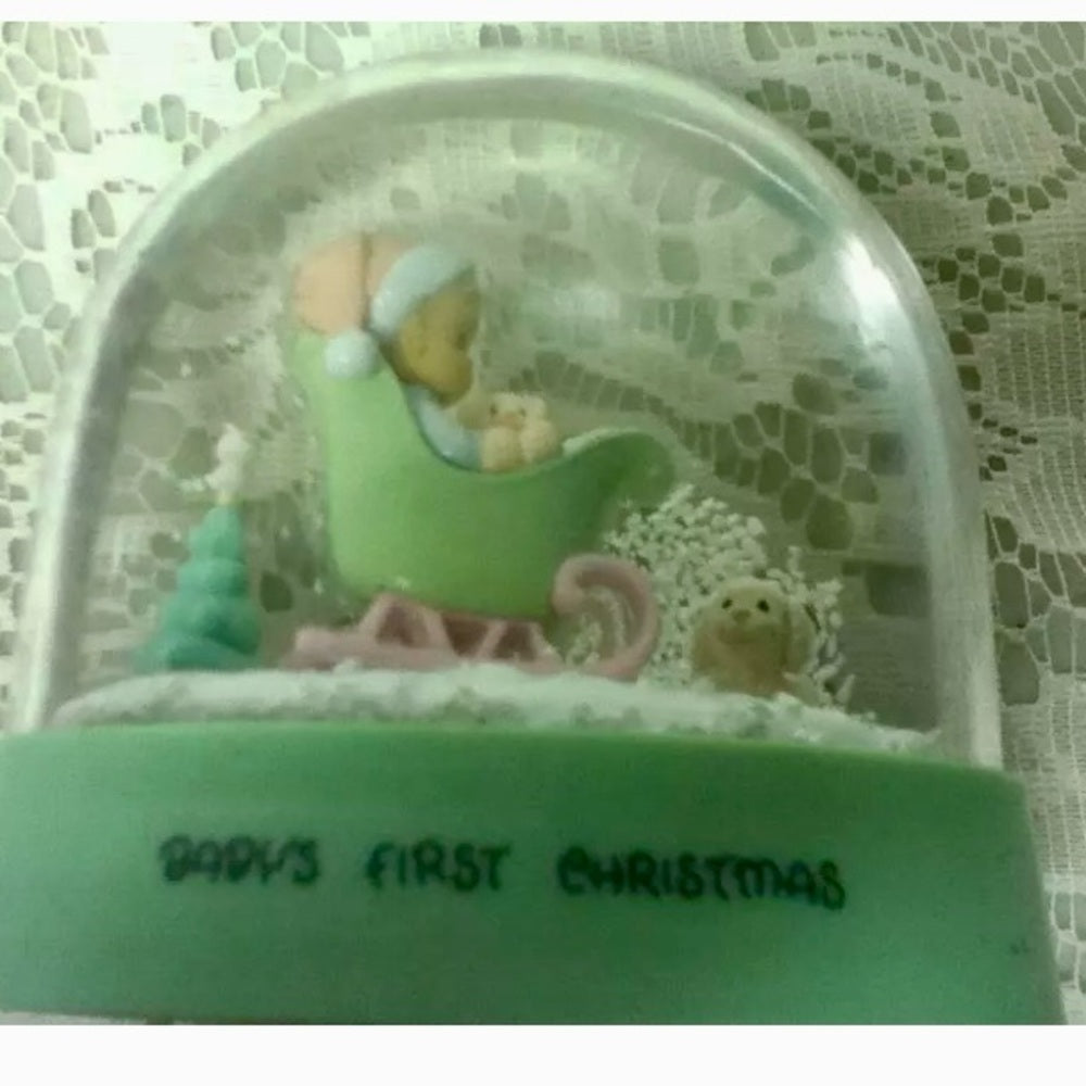 1990 Precious Moments, Baby's First Christmas, 4inx4in Snow Bubble Glass Dome