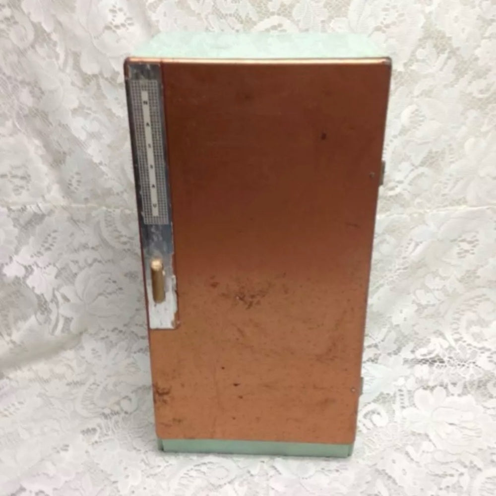 Vintage Nasau Tin Childs Toy Refrigerator 15in x 7.5in x 6.5in(J0821) This is a