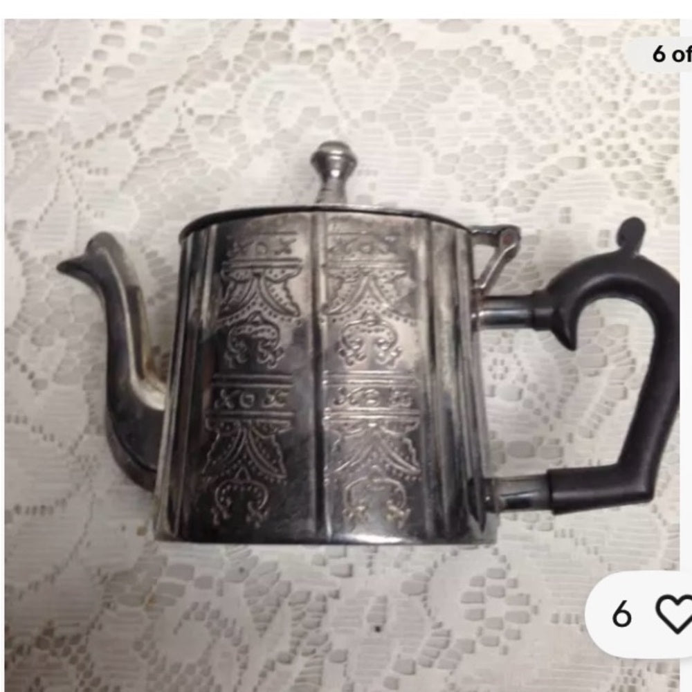 Intl. Silver Paul Revere Collectible Teapot Reproduction C1800 4in x 6in x 2.5in
