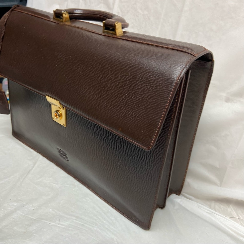 Authentic, Loewe, Uni-sex Brown Leather Double Gusset Briefcase with Orig. Key