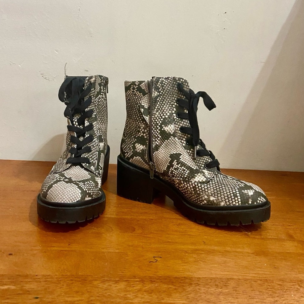 Faux Leather Snakeskin Zip Boots Gray and Black Size 8.5