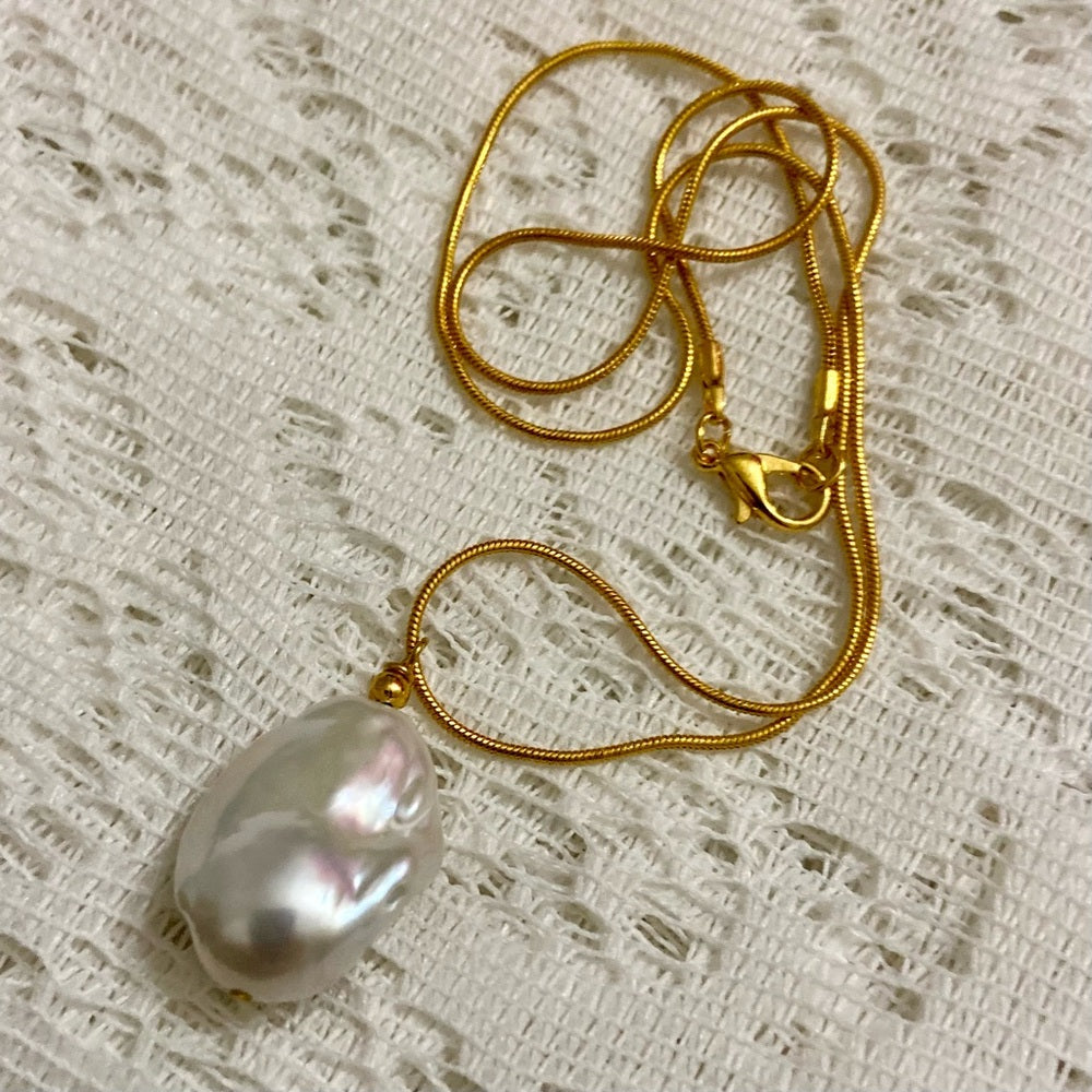 Stunning Genuine Baroque Pearl Pendant w/ 18in Gold Plated Snake Chain Necklace