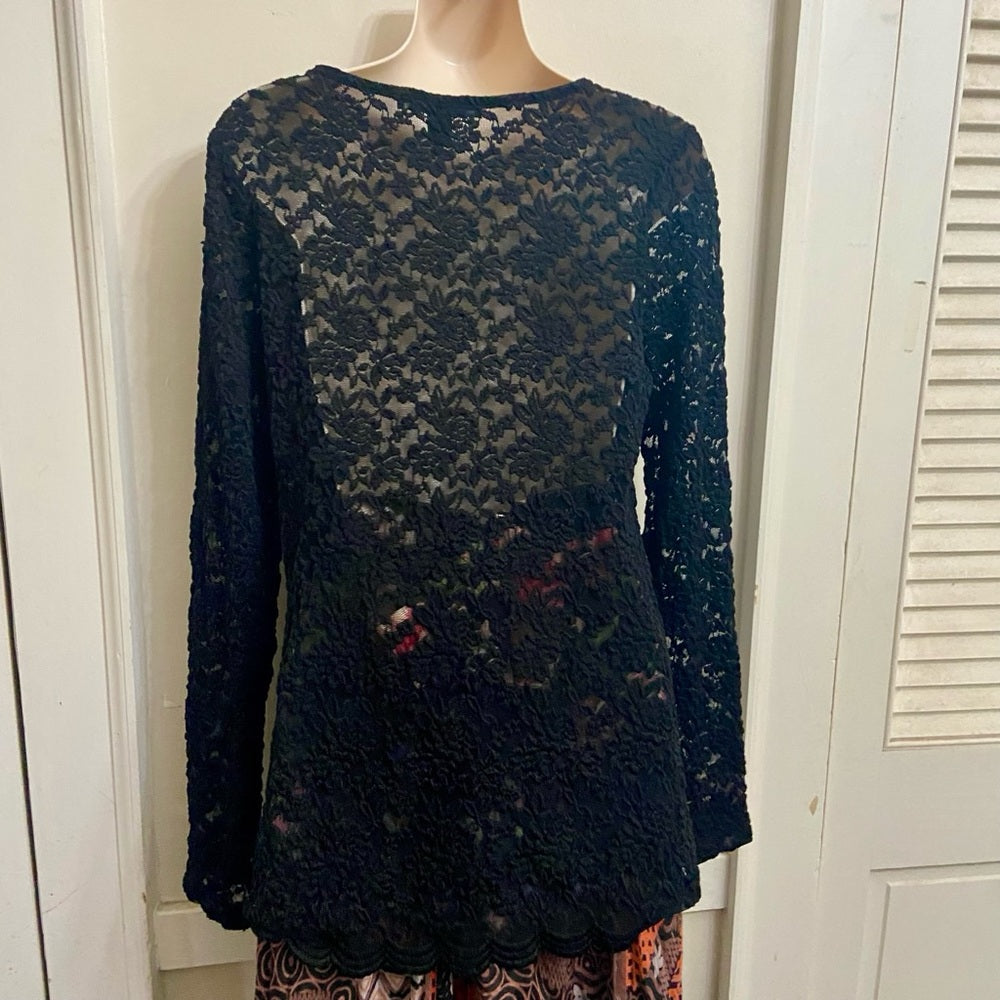 Forever 21 Stretchable Black Lace Long Sleeves Pullover (M-L)