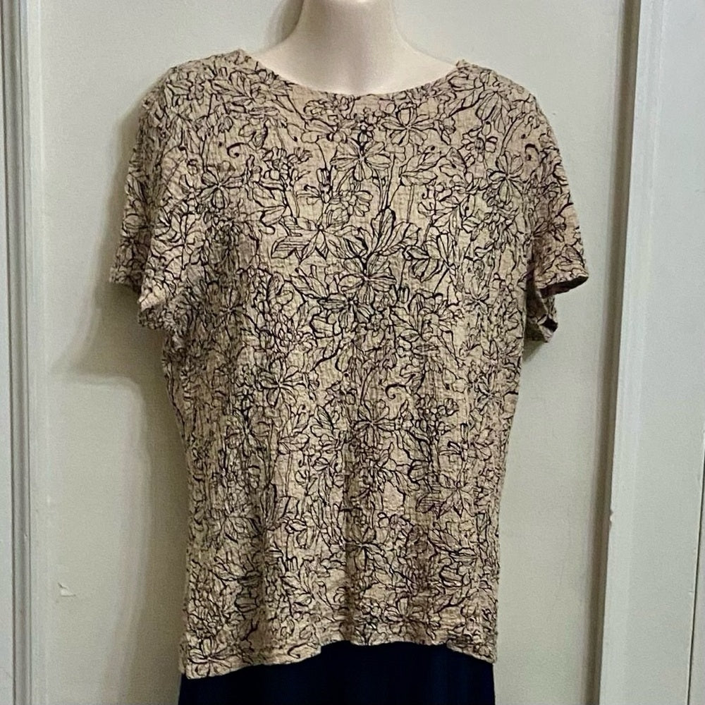 Croft and Barrow Beige and Black Floral Short Sleeves Blouse (L)